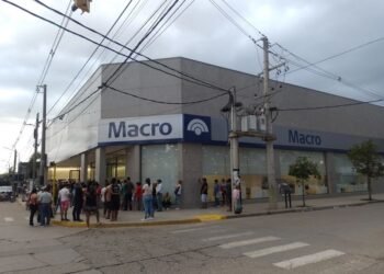 Banco Macro, sigue el pésimo servicio de los cajeros automáticos en Orán