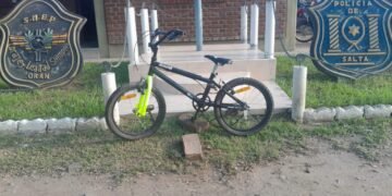 La policía secuestró marihuana y una bicicleta robada