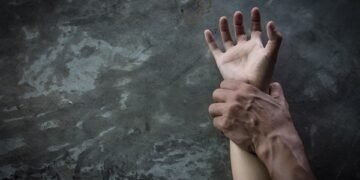 Padre e hijo condenados a la cárcel por abusar sexualmente de la hija y hermana respectivamente