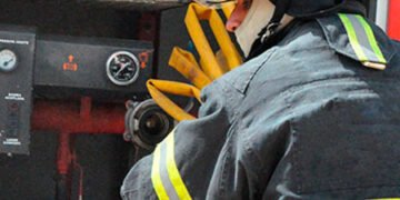 Le prendió fuego a la casa de su madre