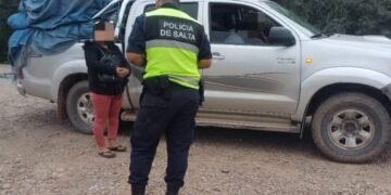 La policía secuestró 850 kilos de carbón vegetal