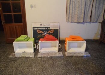 Traficaban más de 25 kilos de cocaína en conservadoras