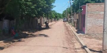 Construcción de cordón cuneta en Urundel