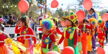 Hipólito Yrigoyen: Gran Desfile de los Jardines de Infantes