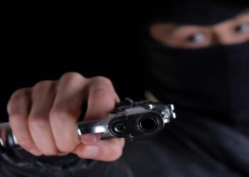 A punta de arma de fuego se robaron $ 13 millones de pesos