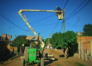 Hipólito Yrigoyen: Trabajos de mejoramiento en el B° 83 Viviendas