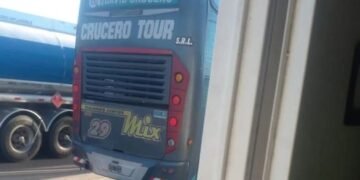 Colectivo de tour de compras evadió el pago de la tasa municipal