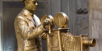 Las Estatuas Vivientes llegan a Hipólito Yrigoyen