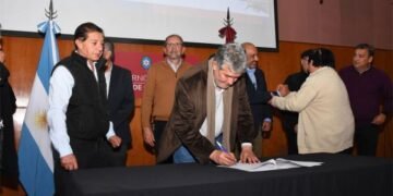 Provincia acordó un aumento del 33% hasta septiembre