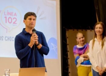 Fomentan el uso de la línea gratuita 102