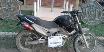 La policía recuperó en Orán una moto Honda robada en Tartagal