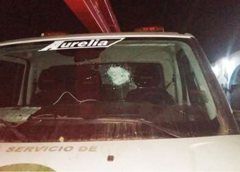 Vándalos rompieron el parabrisas de un móvil de Oranluz