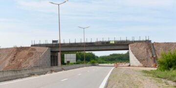 Hipólito Yrigoyen: Gestiones para finalizar el puente elevado y mejorar la iluminación en la Ruta 50