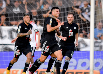 Liga Profesional: Riestra dio el golpe y venció a River