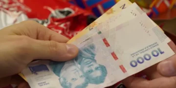 El Gobierno fijó por decreto el Salario Mínimo en $ 254.231