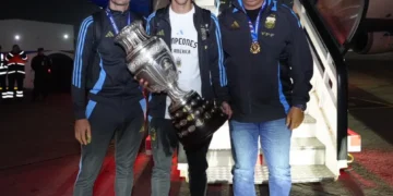 La Selección fue recibida por una multitud de hinchas