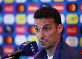 Scaloni: “Di María se va como una leyenda”