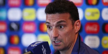 Scaloni: “Di María se va como una leyenda”