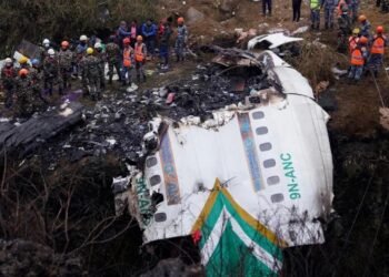 Tragedia en Nepal: Se estrelló un avión y murieron 18 personas
