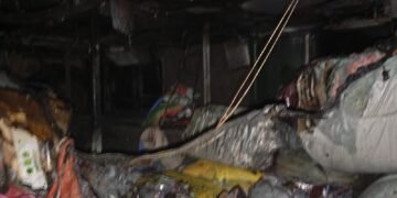 Se prendió fuego un colectivo de tour de compras