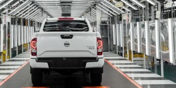 Renault y Nissan suspendieron su producción