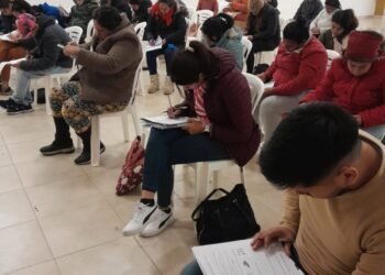 Feria Potencia: Capacitaron a emprendedores en manipulación de alimentos