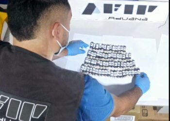 Detuvieron a un hombre con 65 cápsulas de cocaína en su estómago