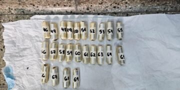 Dos hombre mulas ingirieron 260 cápsulas con cocaína