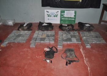 Abandonaron 67 kilos de cocaína en la unión de los ríos Pescado y Bermejo