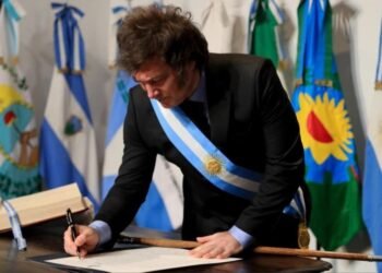 El gobierno planea eliminar 60 organismos del estado