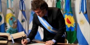 El gobierno planea eliminar 60 organismos del estado