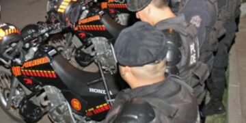 La policía recuperó una moto y un celular robado