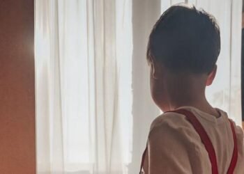 Niño de 7 años dio aviso a la policía que su mamá era golpeada