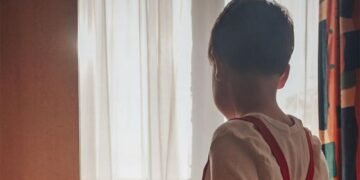 Niño de 7 años dio aviso a la policía que su mamá era golpeada