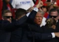 Intentaron asesinar a Donald Trump durante un acto de campaña en Pensilvania
