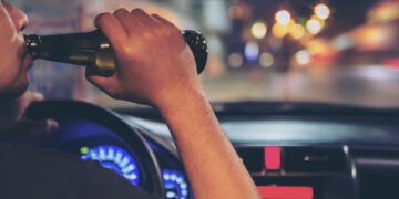 Manejaba borracho y chocó a una motocicleta donde viajaba una menor