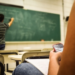 En la ciudad de Buenos Aires los estudiantes ya no podrán usar el celular en la escuela