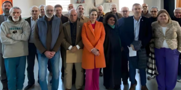 Se conoció la foto de la visita de diputados libertarios a Astiz y otros represores en Ezeiza