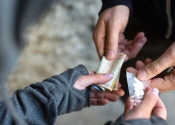 Cinco condenados por vender droga por delivery