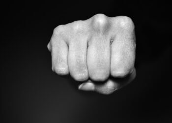 Madre e hija fueron lesionadas por una mujer