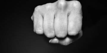 Madre e hija fueron lesionadas por una mujer