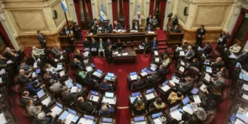 Los senadores retrocedieron con el aumento de sus sueldos 