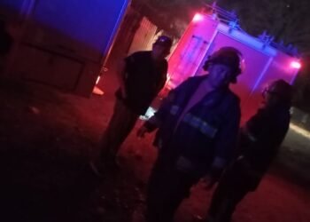Bomberos fueron agredidos a pedradas al asistir a sofocar un incendio