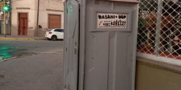 Vecinos piden que retiren los baños químicos que pusieron para el 31
