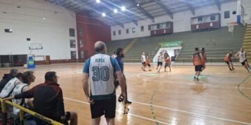 Comenzó el básquet senior