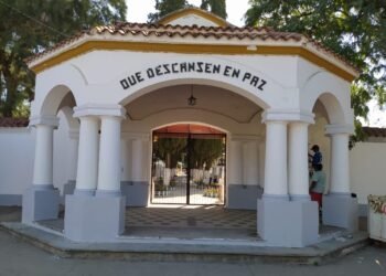El pago de impuestos del cementerio se paga exclusivamente en el Nuevo Centro Municipal