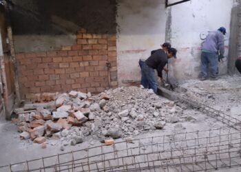 Demolieron construcciones no autorizadas en el Mercado de Abasto