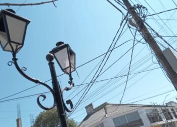 Vandalizaron lámparas del alumbrado público