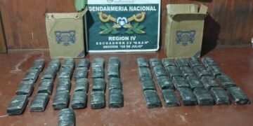 Intentaron evadir un control ocultando 48 kilos de marihuana en cajas de cigarrillos