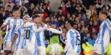Eliminatorias 2026: Argentina goleó a Chile en una emotiva noche